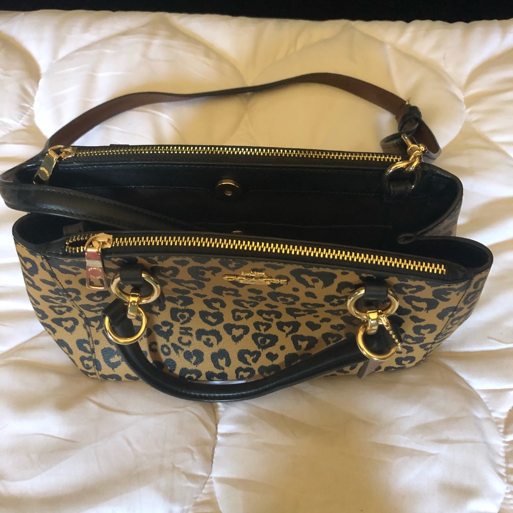 Coach purse nwot - Picture 3 of 3